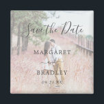 Imán Elegante simple y moderna foto casada salva la fec<br><div class="desc">Foto Guardar el imán de fecha con un diseño simple con "Save the Date" en un guión elegante junto con los detalles de tu boda en un texto superpuesto sobre tu imagen favorita. Una forma moderna de hacer saber a sus amigos y familiares que deben guardar la fecha para su...</div>