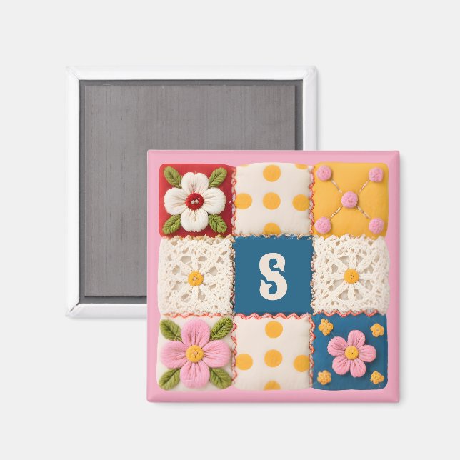 Imán Embroidered Lace and Flowers Monogram Quilt Block (Anverso/Reverso)