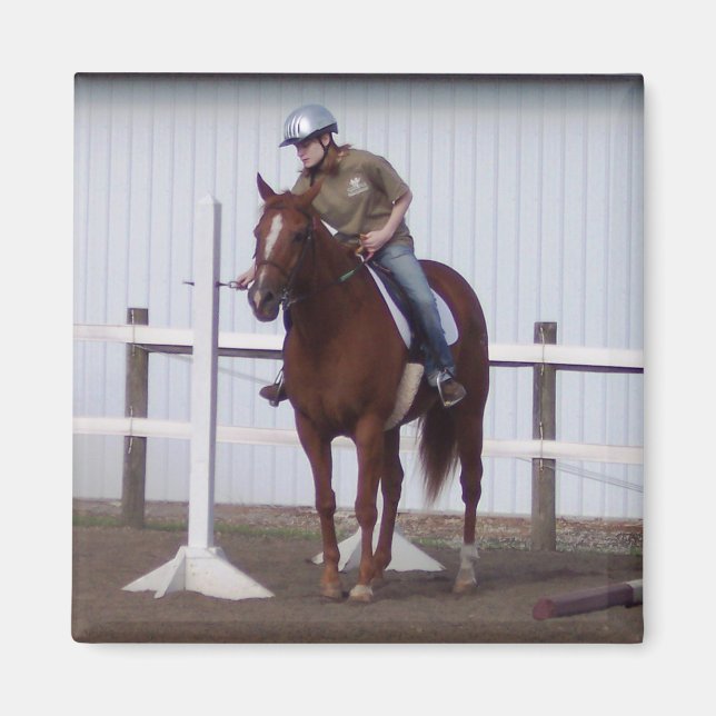 IMÁN EMILY DURANTE EL SHOW DE CABALLO (Frente)