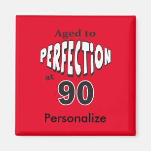 Imán Envejecido a la perfección en el 90.o cumpleaños