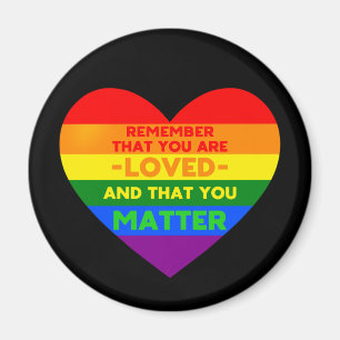 Imán Eres amado, asunto (corazón de la bandera LGBT)