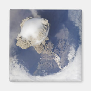 Imán Erupción del volcán de Sarychev