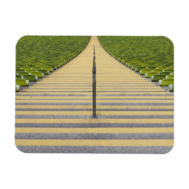 Imán Escalera del estadio entre filas de asientos verde (Horizontal)