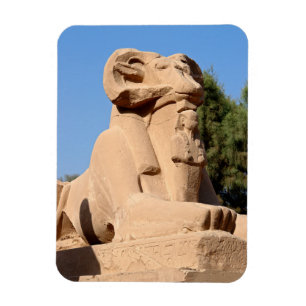 Imán Esfinge con cabeza rapada en el templo de Karnak -