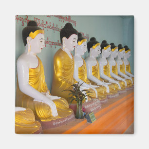 Imán Estatuas budistas en Umin Thounzeh