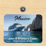 Imán Esteroom de cruceros Cabo Arch en México<br><div class="desc">Este diseño puede ser personalizado en el área proporcionada cambiando la foto y/o el texto. O puede personalizarse haciendo clic en Personalizar esta plantilla y, a continuación, eligiendo la opción de hacer clic en el personalizar y eliminando o cambiando el color del fondo, agregando texto, cambiando el color o estilo...</div>