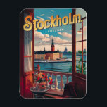 Imán estocolmo sweden travel vintage balcón view gifts<br><div class="desc">Estocolmo es la hermosa capital de Suecia, conocida por sus construcciones frías, su rica historia y sus encantadoras islas. Puedes hacer postales y imanes únicos y divertidos con lugares famosos como el Palacio Real, el casco antiguo de colores llamado Gamla Stan y el impresionante paisaje. Personalice estos artículos para compartir...</div>