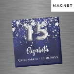 Imán Estrellas de plata azul marino Quinceanera<br><div class="desc">Un color de fondo azul marino con estrellas falsas de plata. El color azul es desigual. Añade tu nombre,  texto. Se puede usar como recordatorio de Save the Date para tus invitados,  el favor de la fiesta o como un placer.</div>