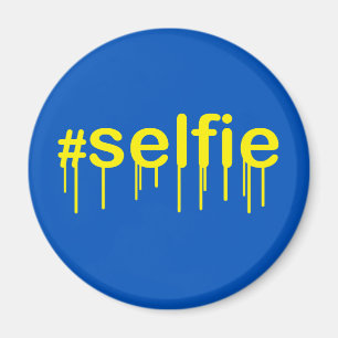 Imán Etiqueta Selfie Drooling sobre decoración azul