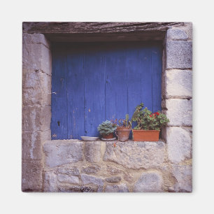 Imán Europa, Francia, Cereste. Una puerta azul añade co