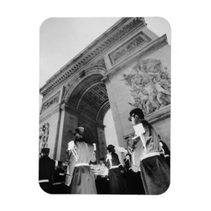 Imán Europa, Francia, París. Ceremonia militar en el