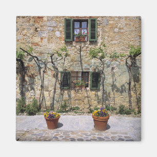 Imán Europa, Italia, Monteriggioni. Una casa de piedra 