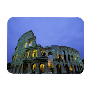 Imán Europa, Italia, Roma. Vista nocturna del