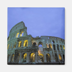 Imán Europa, Italia, Roma. Vista nocturna del