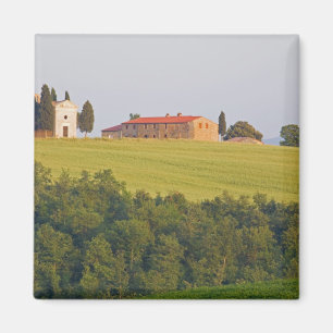 Imán Europa; Italia; Toscana, Capilla en la colina