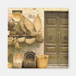 Imán Europa, Italia, Toscana, Montalcino. Cesta
