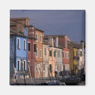 Imán Europa, Italia, Venecia. Casas multicolores