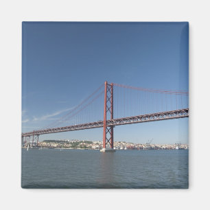 Imán Europa, Portugal, Lisboa). Puente