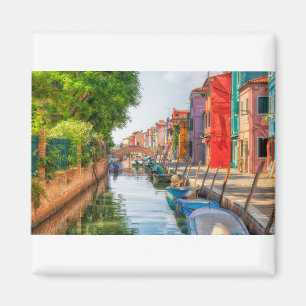 Imán Explora el Encanto Vibrante de Burano