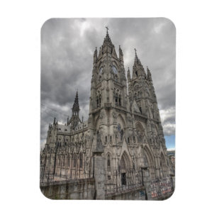 Imán Exterior de la Basílica en Quito, Ecuador