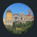 Imán Fairytale Sintra Palace foto en Portugal<br><div class="desc">Sintra es una encantadora ciudad cerca de Lisboa, Portugal, famosa por su rico patrimonio histórico y sus hermosos monumentos. Una de las joyas de la corona es el Palacio Nacional de Pena, obra maestra de la arquitectura que atrae a visitantes de todo el mundo. Está situado en lo alto de...</div>