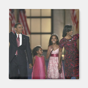 Imán familia de Barak Obama agita en la última noche de