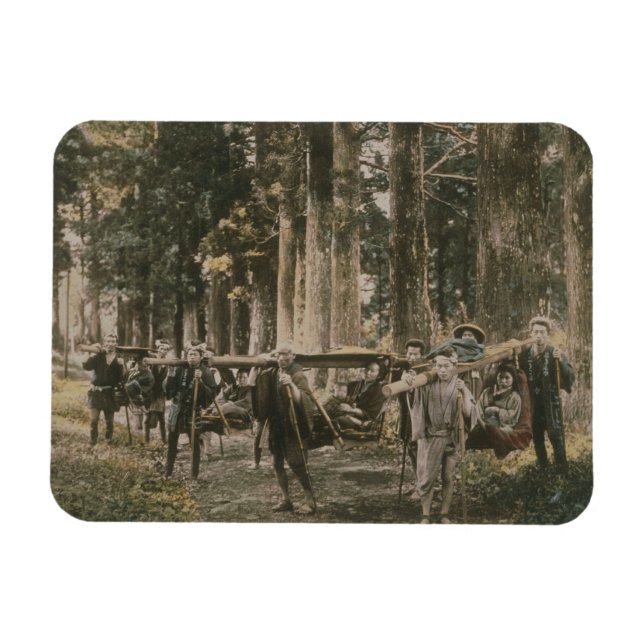 Imán Familia japonesa siendo transportada en basura, añ (Horizontal)