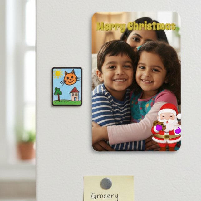 Imán Family Photo Magnet With Cartoon Santa (Gorgeous flexible photo card for Mom & Dad, Grandparents or even friends.  )