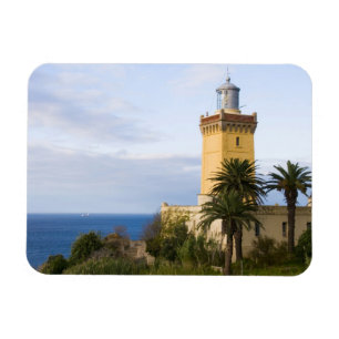 Imán Faro de Tánger Marruecos en Cabo Espartel