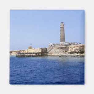 Imán Faro en islas Hermanos, Mar Rojo, Egipto