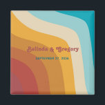 Imán Favor de boda de las coloridas olas de arcoiris de<br><div class="desc">Un hermoso diseño de olas abstractas retro de color inspirado en los años 70. Un minimalista favor matrimonial con motivos de groovía y paleta de colores retro. También hay disponibles invitaciones de boda coincidentes y otros artículos de papelería.</div>