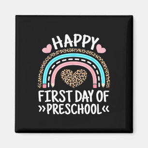 Imán Feliz primer día de enseñanza preescolar sobre el