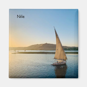 Imán Felukka en el Nilo en Aswan