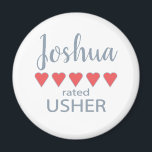 Imán Fiesta de novias y bodas 5 Heart Usher<br><div class="desc">Los miembros de la fiesta nupcial y nupcial se sentirán amados y apreciados con un regalo de "cinco corazones" hecho especialmente para ellos. El amor es de lo que se trata. Ya sea un boda de ciudad o una boda de destino, los artículos personalizados le harán sonreír. Las camisetas del...</div>