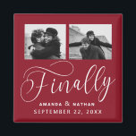 Imán Finalmente Boda Minimalista 2 Foto Guardar la fech<br><div class="desc">Ha merecido la pena esperar y ahora está listo para enviar por fin sus fechas guardadas! Estas bodas minimalistas ahorran a los imanes de fecha son perfectamente simples pero a la vez super modernos. Personaliza fácilmente el diseño añadiendo tus propias fotos, nombres y fecha de boda. Se pueden encontrar elementos...</div>