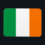Imán flexible patriótico con bandera de Irlanda<br><div class="desc">¡Eleva tu espíritu irlandés con este imán cautivador y flexible que muestra la belleza intemporal de la bandera irlandesa! Diseñado con meticulosa atención a los detalles, este imán es más que una simple pieza decorativa; es un testimonio de la rica historia y el significado cultural de Irlanda. El audaz diseño...</div>