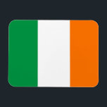 Imán flexible patriótico con bandera de Irlanda<br><div class="desc">¡Eleva tu espíritu irlandés con este imán cautivador y flexible que muestra la belleza intemporal de la bandera irlandesa! Diseñado con meticulosa atención a los detalles, este imán es más que una simple pieza decorativa; es un testimonio de la rica historia y el significado cultural de Irlanda. El audaz diseño...</div>