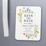 Imán Flores silvestres de color de agua Marco dorado Gu<br><div class="desc">Moderno acuarela Boda de Flor silvestre Invitación de compromiso Save The Date Magnet incluye delicado amarillo,  rosa,  melocotón,  azul polvoriento,  verde salvia,  violeta,  rojo y naranja de flores silvestres,  amapolas,  hojas de eucalipto y otras hermosas plantas botánicas sobre un marco dorado.</div>