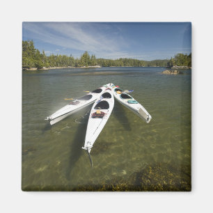 Imán Flota de kayak en reposo durante la tarde en