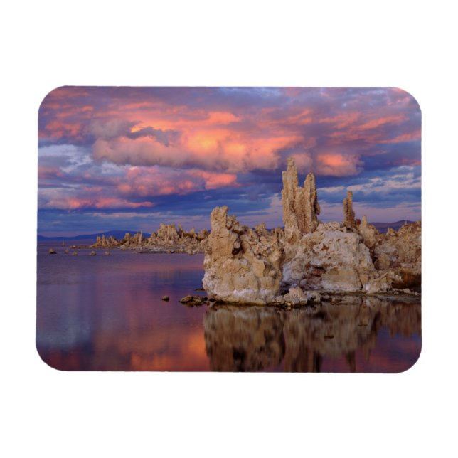 Imán Formaciones de Tufa en el Lago Mono (Horizontal)