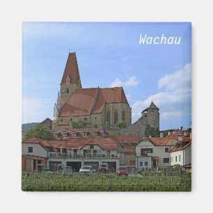 Imán fortaleza en el valle de Wachau de Austria