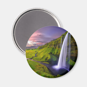 Imán Foto de la cascada islandesa verde naturaleza