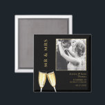 Imán Foto elegante, Boda Champagne<br><div class="desc">Boda Magnet. Elegante, elegante y moderno regalo de fotos para su día especial con gafas de champán de oro. Cambie la foto de ejemplo por la suya para que sea un producto personal especial para su evento. Diseño moderno y sofisticado (adecuado para cualquier edad/evento). Todo el texto, el tipo de...</div>