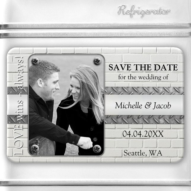 Imán Foto industrial Metalizado plateada Guardar el imá (B&W Save the Date magnet with your own photo on an industrial design with white bricks and silver)
