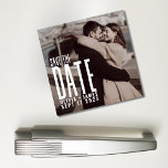 Imán Foto moderna Guardar la Invitación Boda de fecha<br><div class="desc">Foto moderna Guardar el texto y los colores del imán de Invitación del Boda de fecha para que coincidan con el tema del boda.</div>