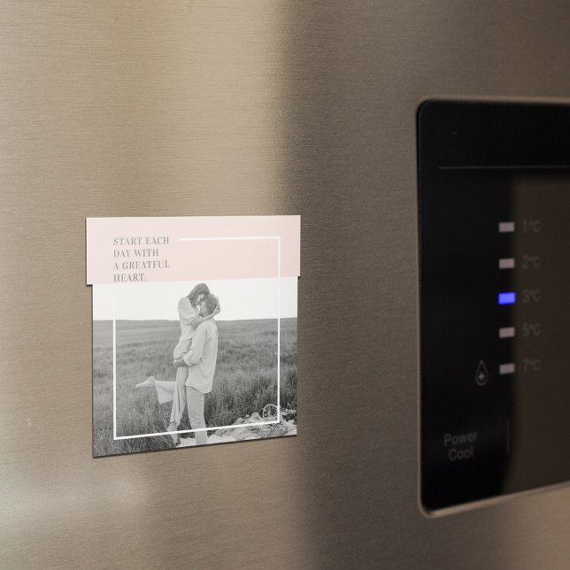 Imán Foto moderna Pastel de regalo de la familia rosa (Subido por el creador)