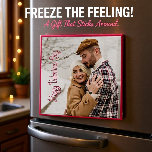 Imán Foto personalizada de San Valentín (Romantic Pink Frame Personalized Valentine Magnet)