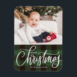 Imán Fotos navideñas de feriado verde ruso<br><div class="desc">Feliz Navidad! ¡Traiga un toque de alegría navideña a su casa con nuestro imán de Navidades fotográficos de Personalizable! Perfecto para mostrar recuerdos preciados, este imán te permite personalizarlo con tu foto festiva favorita, haciéndolo un complemento único a tu decoración de vacaciones. Un regalo ideal para la familia y los...</div>