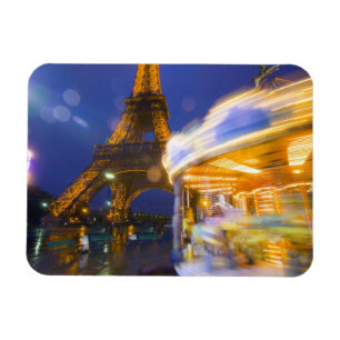 Imán Francia, París. Torre Eiffel en antiniebla de crep