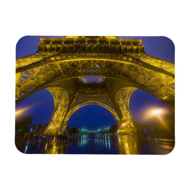 Imán Francia, París. Torre Eiffel iluminada en (Horizontal)